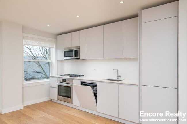 123 Highland Ave, Unit 51 in Somerville, MA - Building Photo - Building Photo