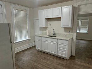 327 S 1300 E in Salt Lake City, UT - Building Photo - Building Photo