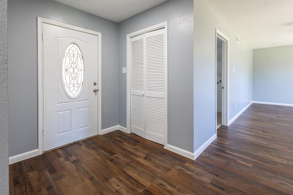 10535 Odessa Dr in Sugar Land, TX - Foto de edificio