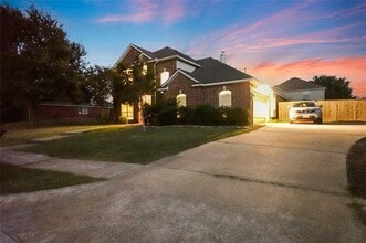 216 Crepe Myrtle Ln in Murphy, TX - Building Photo - Building Photo