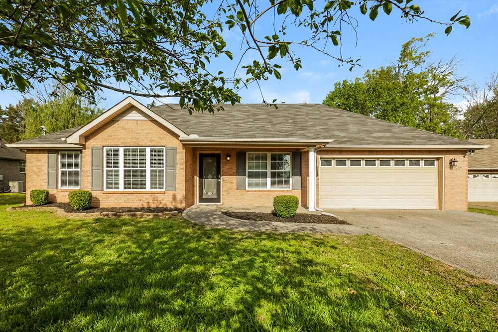10002 Syracuse Dr in Smyrna, TN - Building Photo