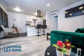 239 3rd Ave in Los Angeles, CA - Building Photo - Building Photo