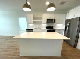 1101 Abbeyglen Castle Dr in Pflugerville, TX - Building Photo