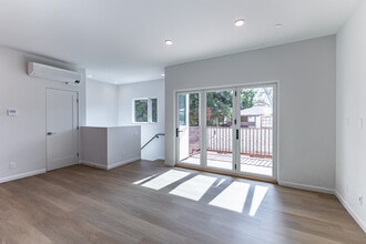 1230 San Andres St in Santa Barbara, CA - Foto de edificio - Building Photo