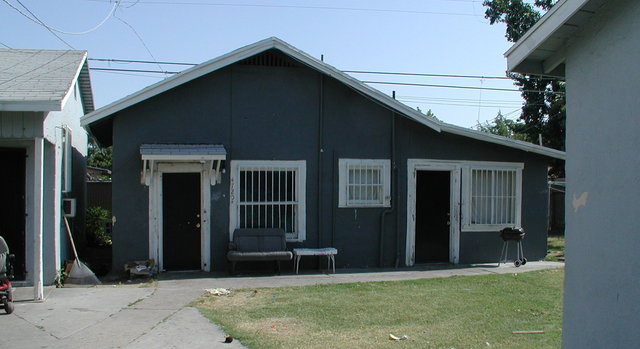 4718-4724 E Montecito Ave in Fresno, CA - Building Photo - Building Photo