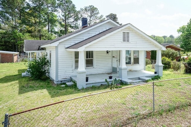 204 Nolley St in Clinton, NC - Building Photo - Building Photo