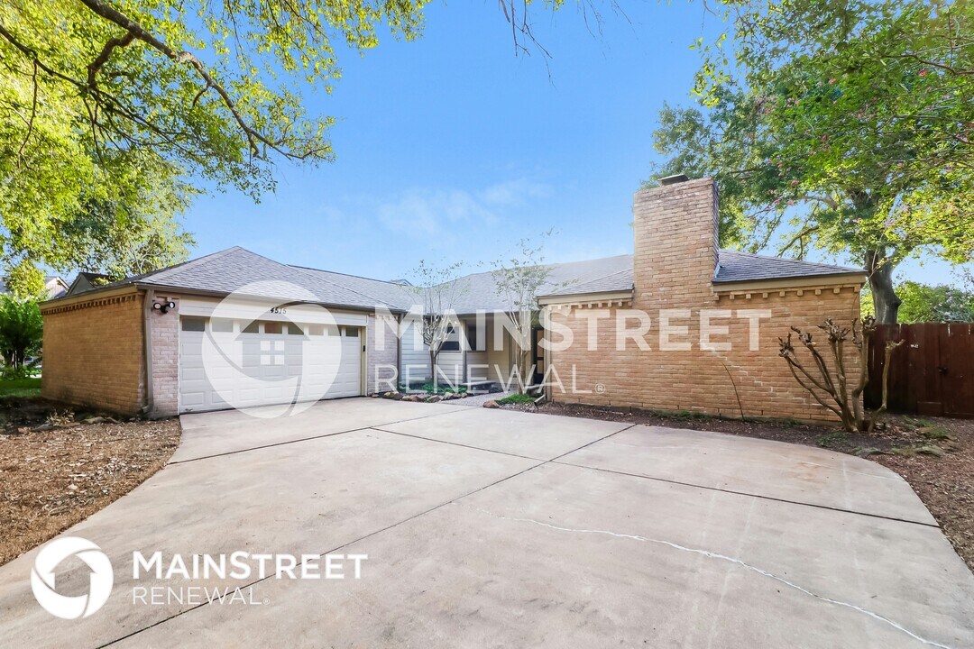 4515 Sylvan Glen Dr in Houston, TX - Building Photo