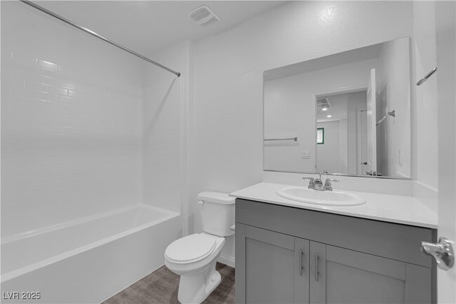 property at 4747 Bluebird Clfs Ave
