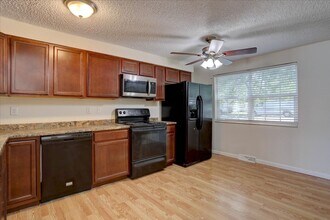 14073 E Utah Cir in Aurora, CO - Building Photo - Building Photo