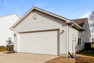 1495 Egret Ln in Greenwood, IN - Building Photo - Building Photo