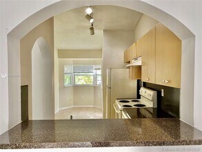 1270 SE 28th Ct-Unit -205 in Homestead, FL - Building Photo - Building Photo