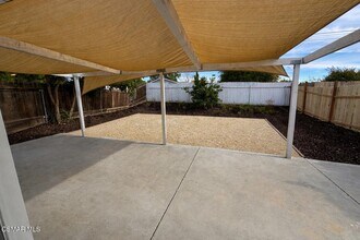 1332 Calle Crisantemo in Thousand Oaks, CA - Building Photo - Building Photo