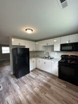 Garland Court Apartments in Fairborn, OH - Building Photo