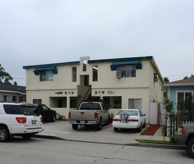 313 8th St in Seal Beach, CA - Building Photo - Building Photo