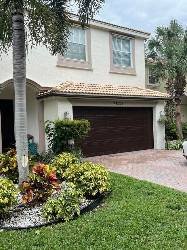 property at 2531 Sawyer Terrace
