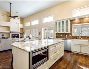 7469 Thornsby Ct in Las Vegas, NV - Building Photo - Building Photo