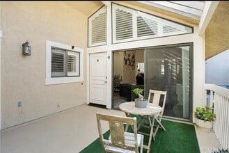 218 Pineview in Irvine, CA - Building Photo - Building Photo