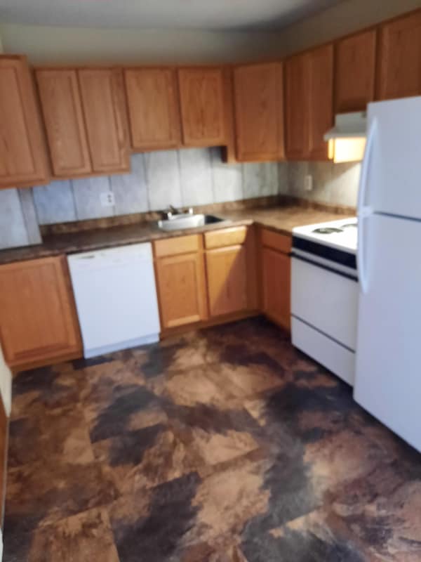 2094 Phillips Rd in New Bedford, MA - Building Photo - Building Photo