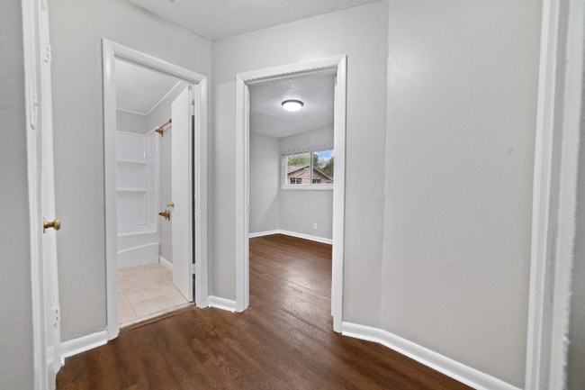 3410 Elizabeth St NW in Huntsville, AL - Foto de edificio - Building Photo