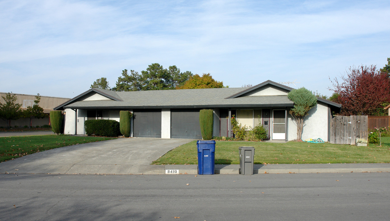 8408 Lasalle Ave in Cotati, CA - Building Photo