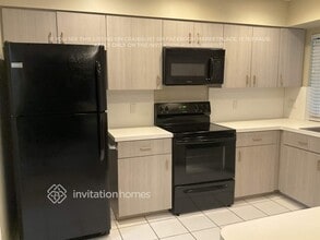 13427 Kingsbury Dr in Wellington, FL - Building Photo - Building Photo