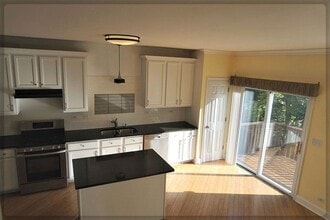 125 Rachel Rd in Willow Springs, IL - Building Photo - Building Photo