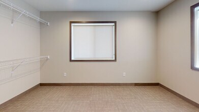 621 11th Ave SE in Minneapolis, MN - Building Photo - Building Photo