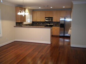 1342 Rutland St in Houston, TX - Building Photo - Building Photo