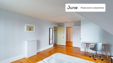 Private bedroom in 5 bed/2.5 bath Home in Boston, MA - Building Photo - Building Photo