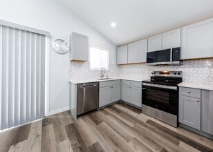 3680 Hazelwood Ct in Colorado Springs, CO - Building Photo - Building Photo