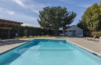 4783 Pine Forest Ln, Unit Pine forest in San Jose, CA - Foto de edificio - Building Photo