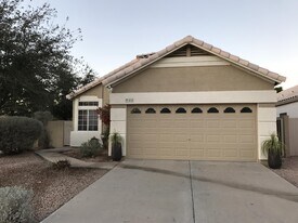 1854 E Brentrup Dr in Tempe, AZ - Building Photo