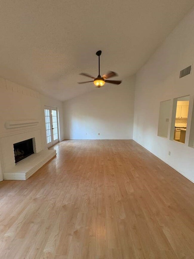 4007 Issacks Way in Sugar Land, TX - Building Photo - Building Photo