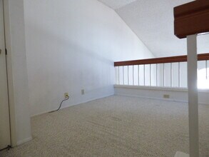 4075 Porte La Paz, Unit 171 in San Diego, CA - Building Photo - Building Photo