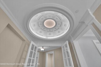 131 Oval Rd in Manasquan, NJ - Foto de edificio - Building Photo