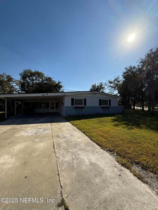 10914 Indies Dr N in Jacksonville, FL - Building Photo - Building Photo