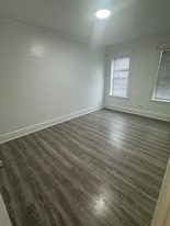 107-15 103rd St in Queens, NY - Building Photo