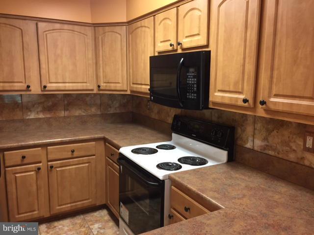 18327 Leman Lake Dr in Olney, MD - Building Photo - Building Photo
