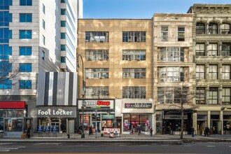 30-32 E 14th St in New York, NY - Foto de edificio - Primary Photo