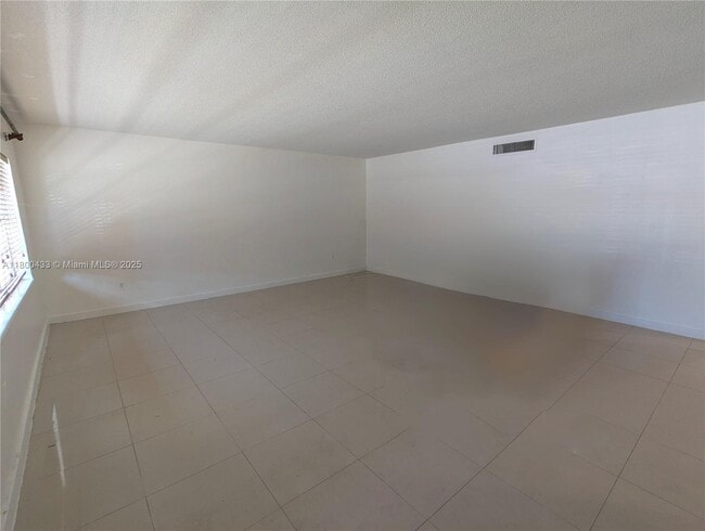 11855 NE 19th Dr in North Miami, FL - Building Photo - Building Photo