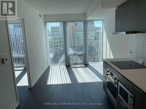 60-1160 Shuter St in Toronto, ON - Building Photo - Building Photo