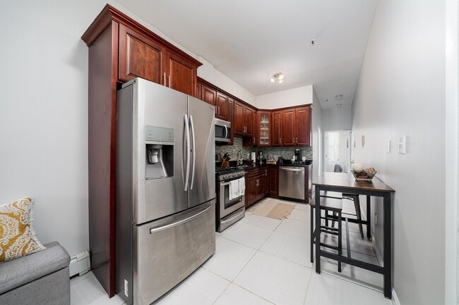 815 Park Ave in Hoboken, NJ - Building Photo - Building Photo