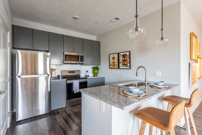 Sheldon Park in Columbus, OH - Building Photo - Interior Photo
