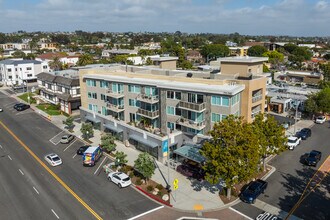 Grand Madison in Carlsbad, CA - Foto de edificio - Building Photo