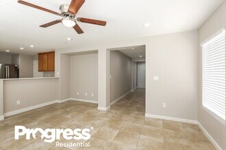 413 Big Cliff Ave in North Las Vegas, NV - Building Photo - Building Photo
