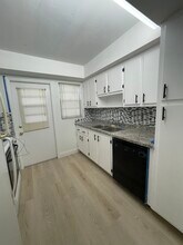 2441 SW 82nd Ave in Davie, FL - Building Photo - Building Photo