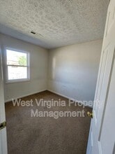 3648 Davis Stuart Rd in Lewisburg, WV - Building Photo - Building Photo
