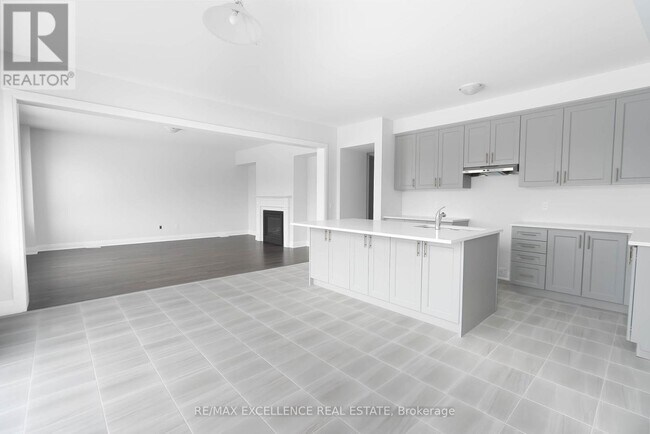 1478 Upper Thames Dr in Woodstock, ON - Building Photo - Building Photo