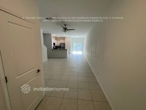 8286 Crescent Oaks Dr in New Port Richey, FL - Building Photo - Building Photo