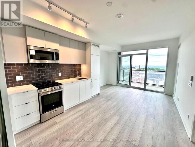 property at 285-1285 Dufferin St